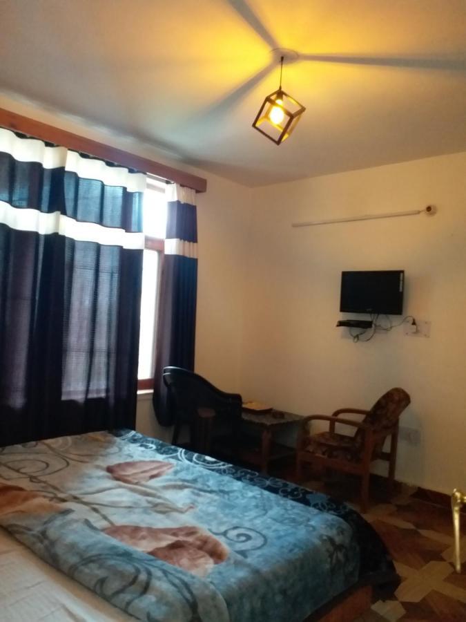 Hadimba Regency Hostel มะนาลี ภายนอก รูปภาพ